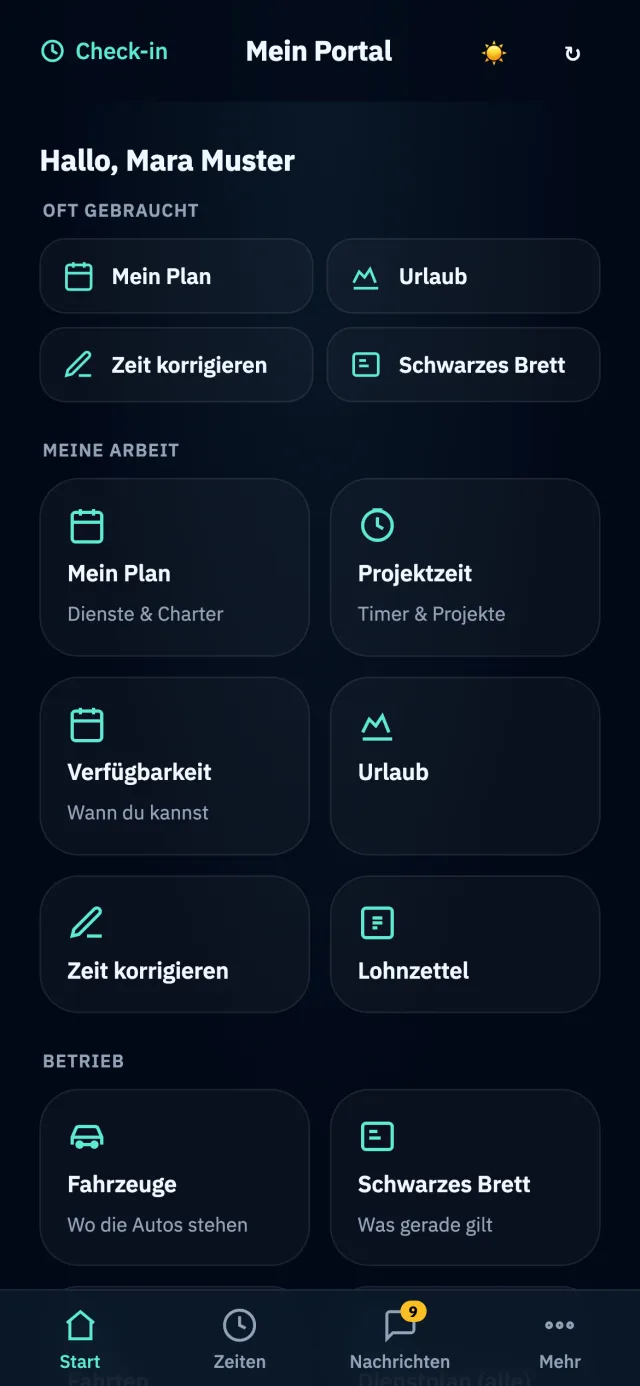 Das Mitarbeiter-Portal am Handy: „Hallo, Mara Muster“, darunter Kacheln für Mein Plan, Urlaub, Zeit korrigieren und Schwarzes Brett